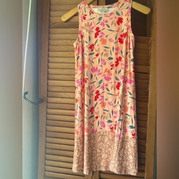 LOFT PETITE SWING DRESS SIZE XSP PEACH PINK FLORAL SLEEVELESS - Picture 3 of 10
